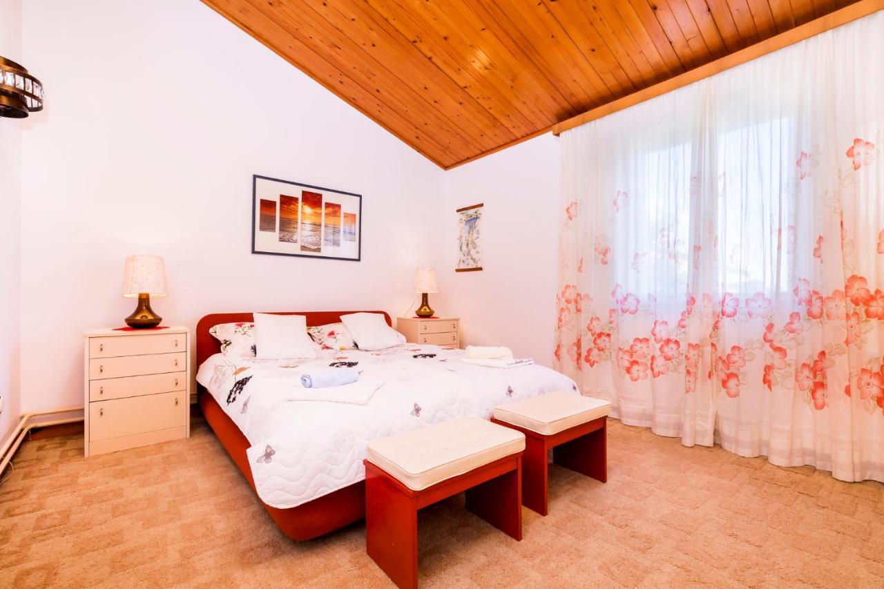 Holiday Home Villa Esperanca Veli Losinj Ngoại thất bức ảnh